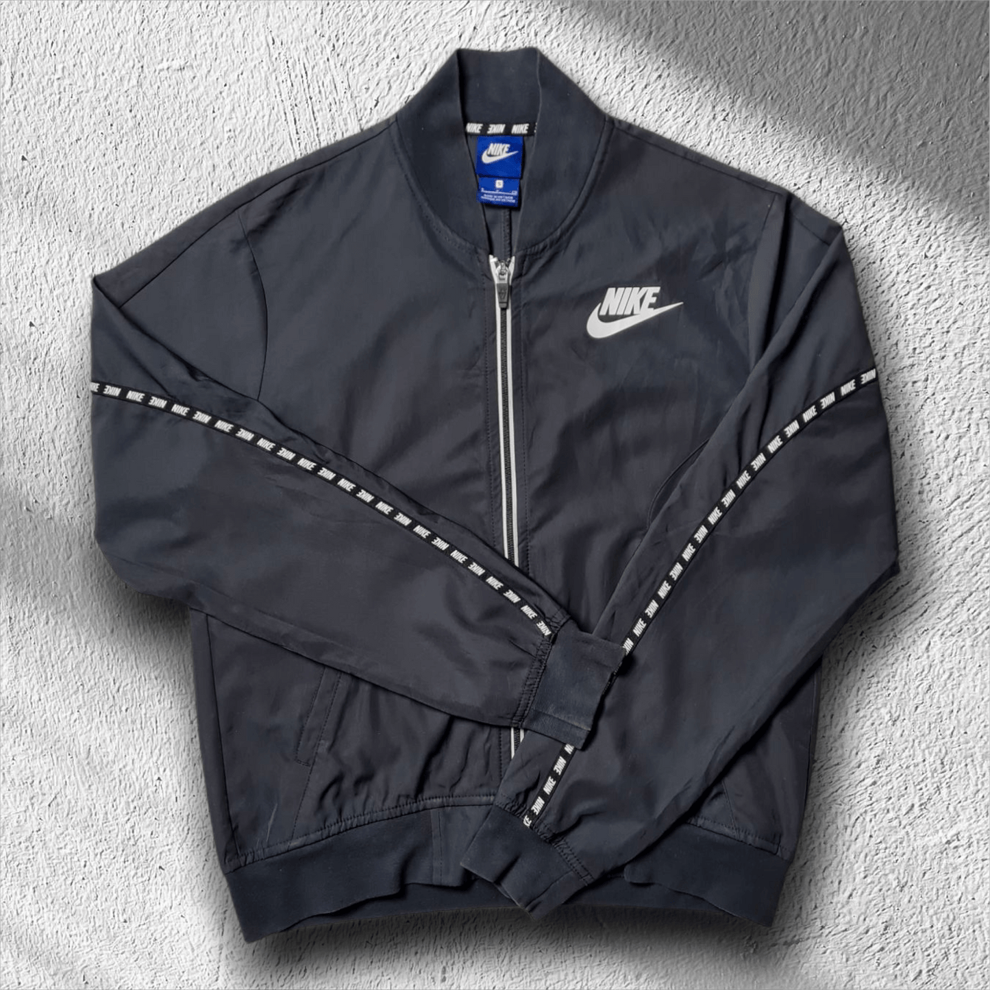 Nike Retro Track Jacket mit Streifenband | Größe S