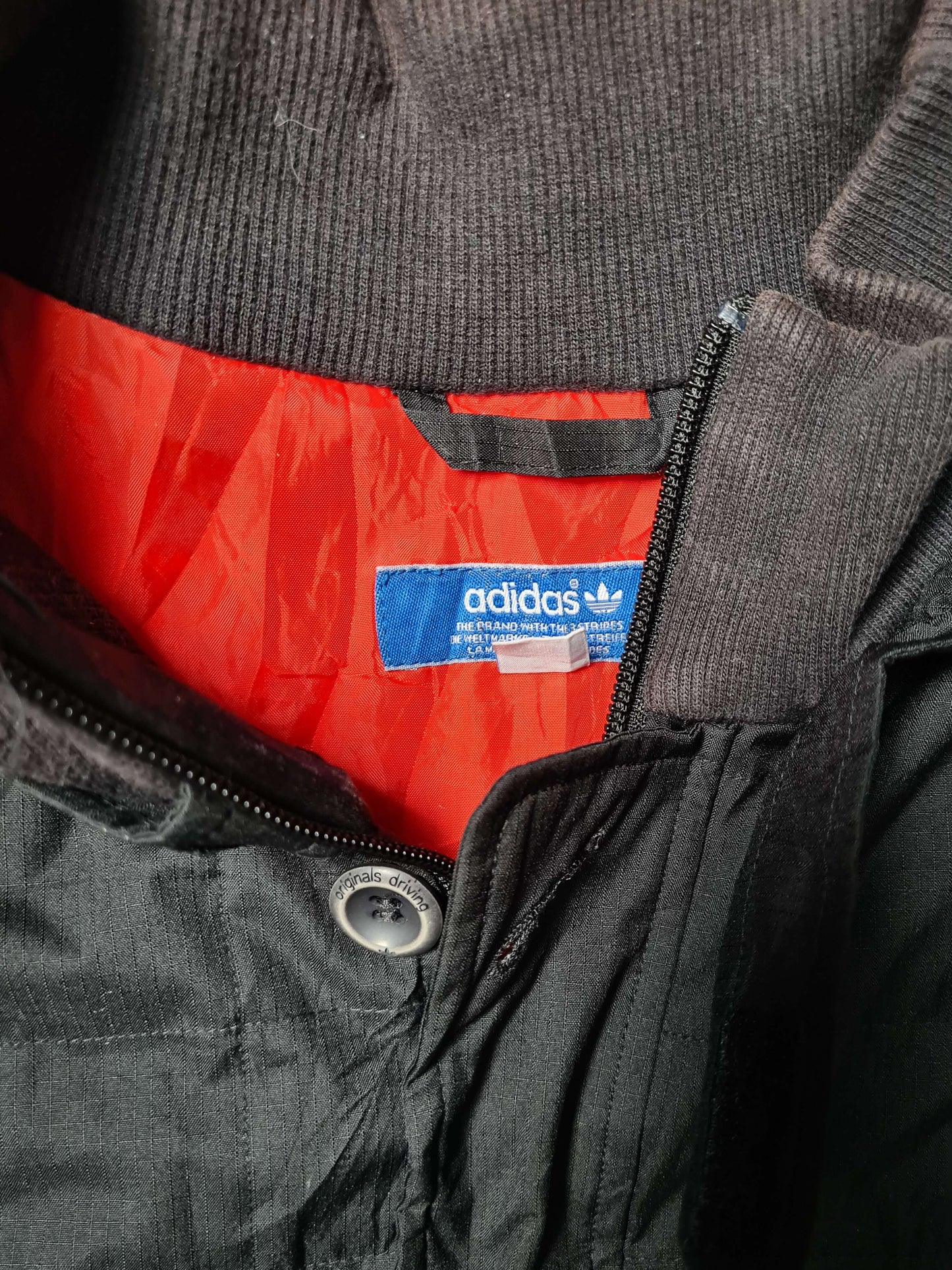 Innenansicht Adidas Originals Porsche 917 Jacke mit Label