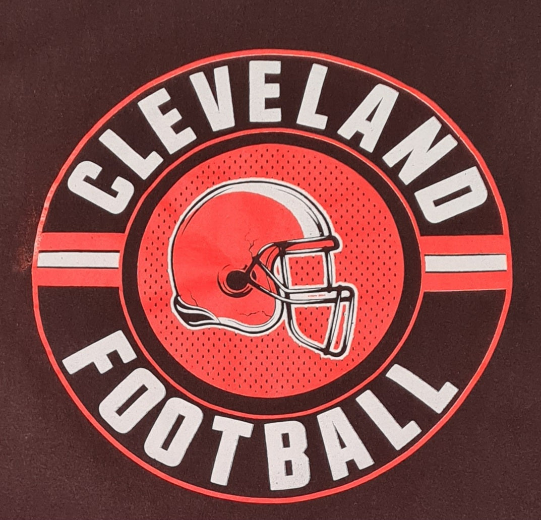 Nahaufnahme des Prints mit Cleveland Football Logo