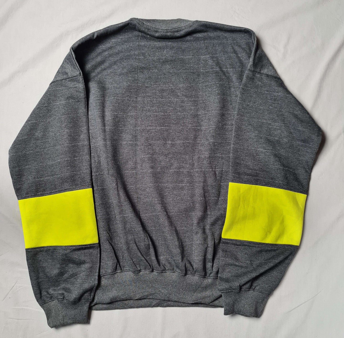 Stüssy inspired Rework Sweatshirt – Neon Yellow x Anthrazit (XL)