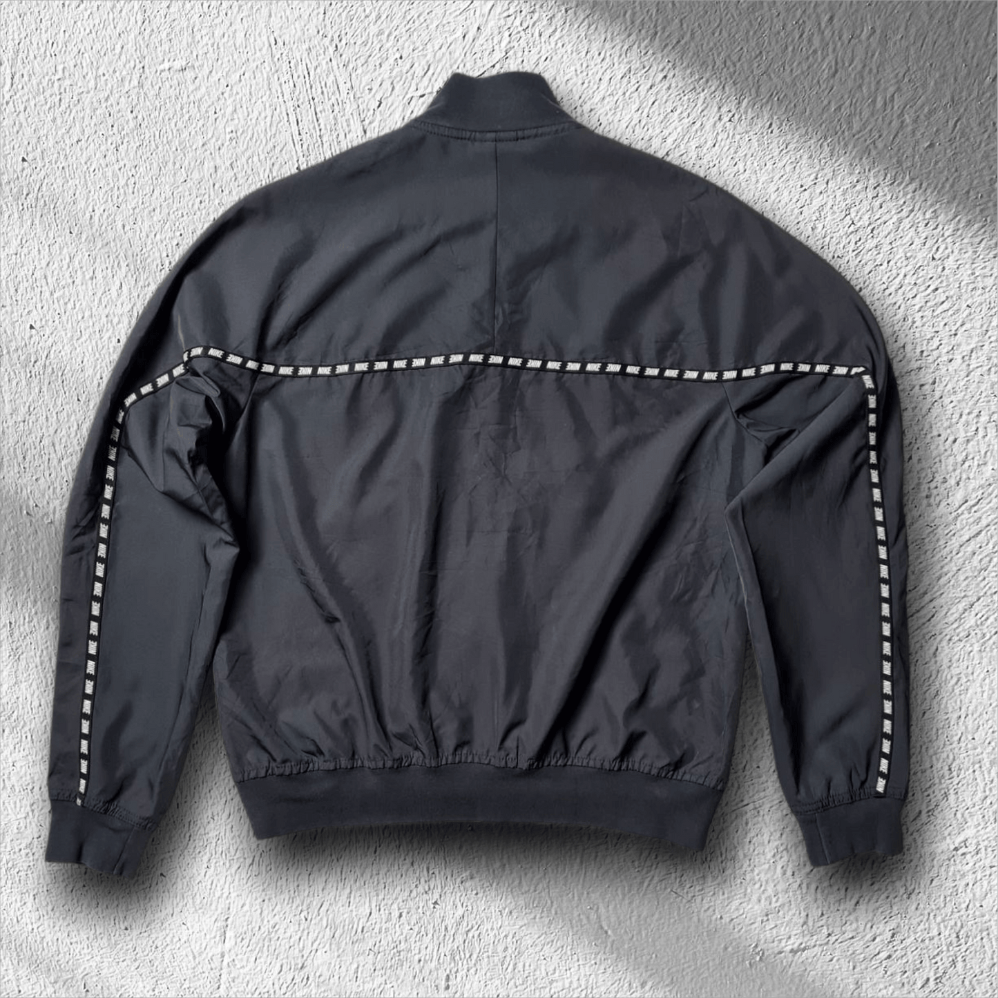 Nike Retro Track Jacket mit Streifenband | Größe S