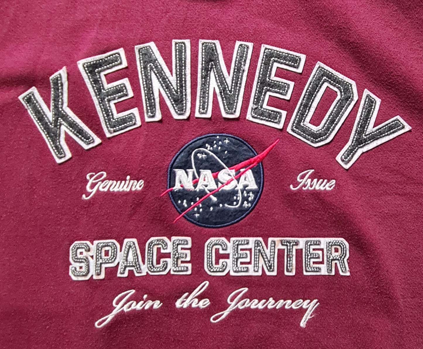 NASA Kennedy Space Center Hoodie Bordeaux (XL) – Prairie Mountain