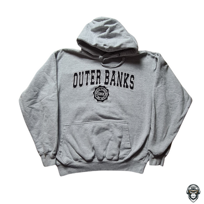Grauer Outer Banks Hoodie XL mit großem „Outer Banks North Carolina OBX Est. 1870“ Frontprint – Authentic Label