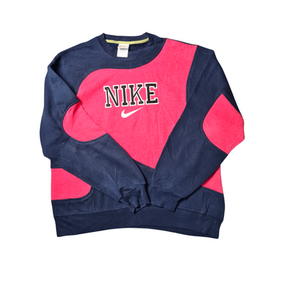 Nike inspired Rework Sweater – Zweifarbiger Logo-Sweater in Navy & Pink (L)