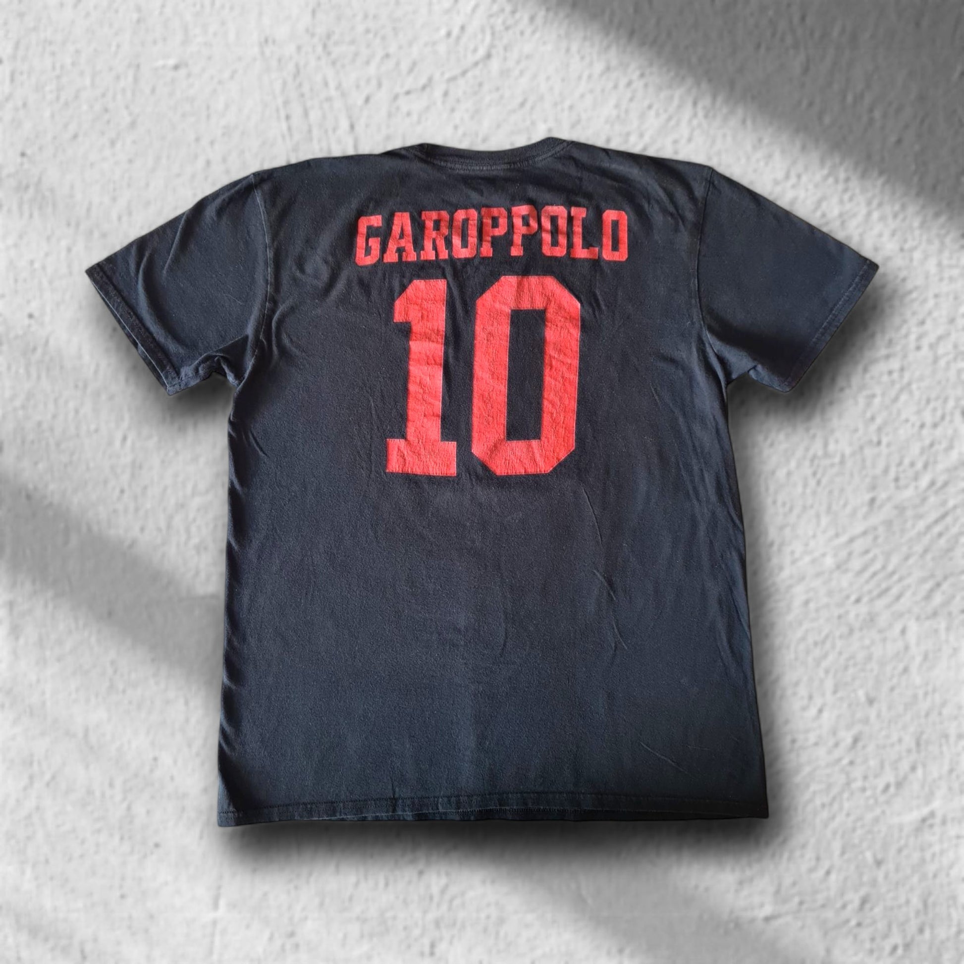 Fanatics T-Shirt mit rotem „Garoppolo 10“-Print auf dem Rücken, Größe L