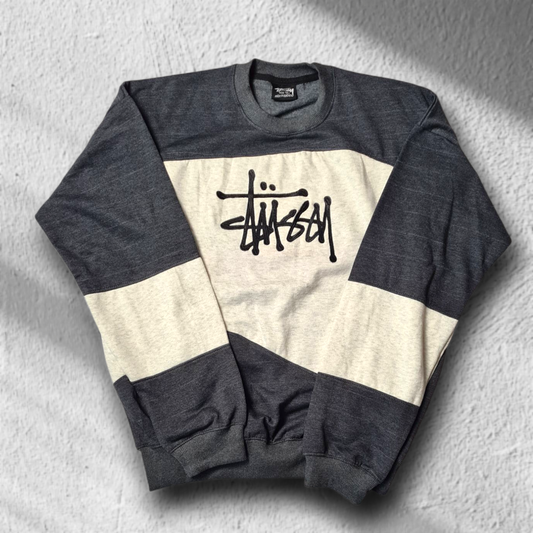 Stüssy Rework Sweater – zweifarbig, gesticktes Tag-Logo, Größe XL