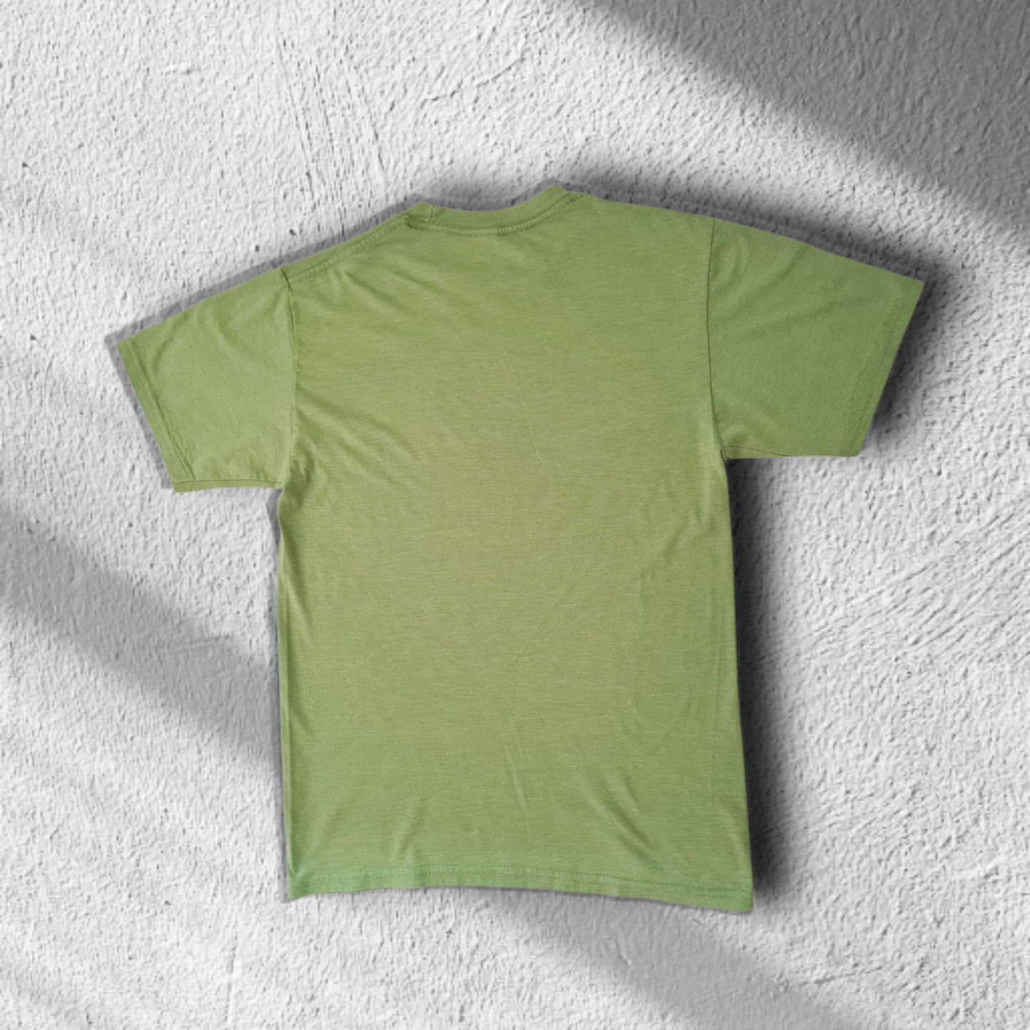 Grünes Mountain Dew T-Shirt – Rückseite ohne Print