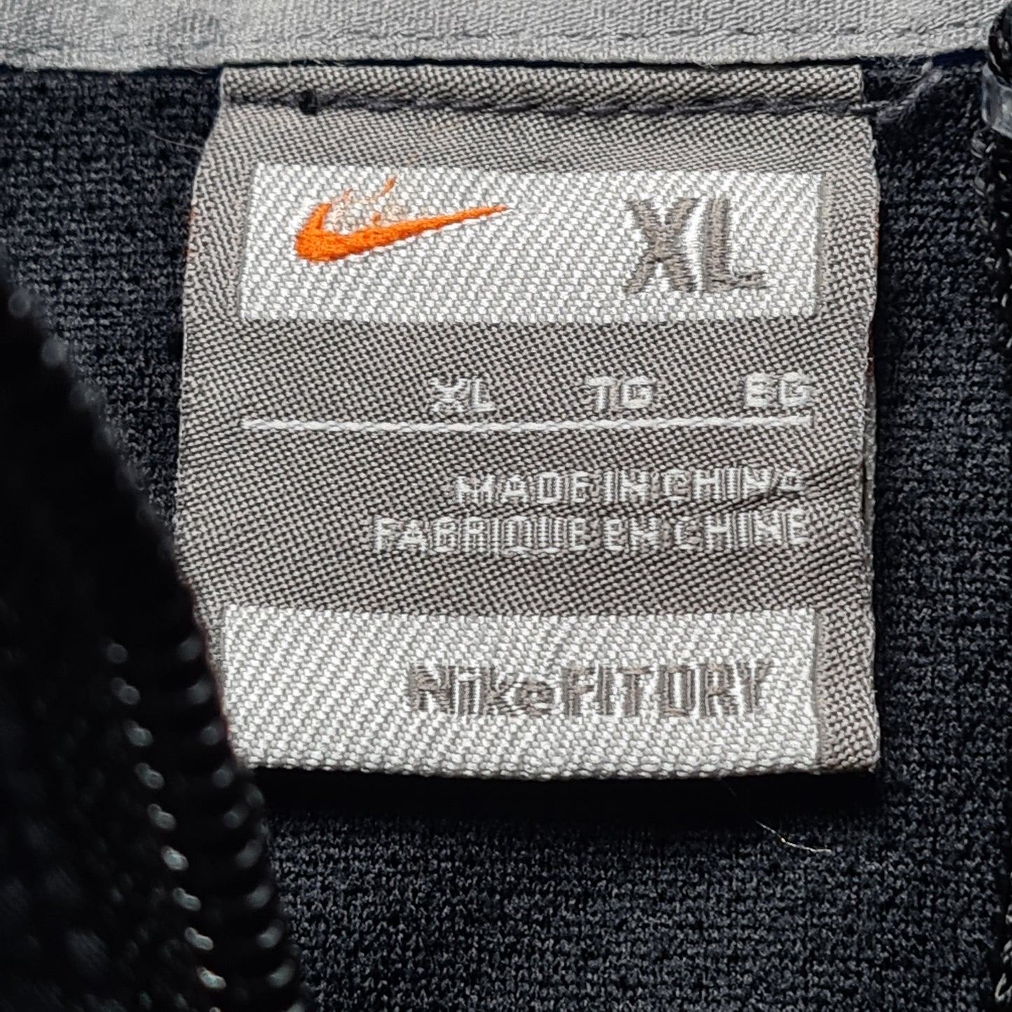 Nike Retro Track Jacket | Schwarz-Blau mit rotem Swoosh (XL)